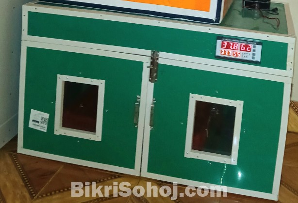 ডিম থেকে বাচ্চা উঠানো ইনকিউবেটর